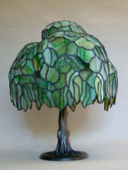 zur Galerie mit 18 Fotos der Bonsai Lampe bluehender Kirschbaum