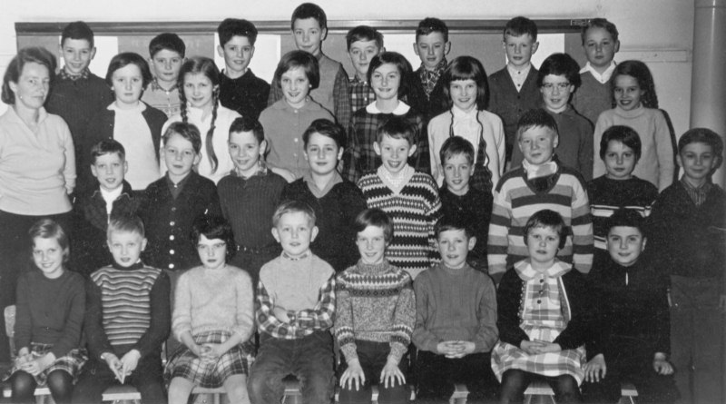 Klassenkameraden in der Grundschule Humboldtstrasse Anfang der 60er Jahre