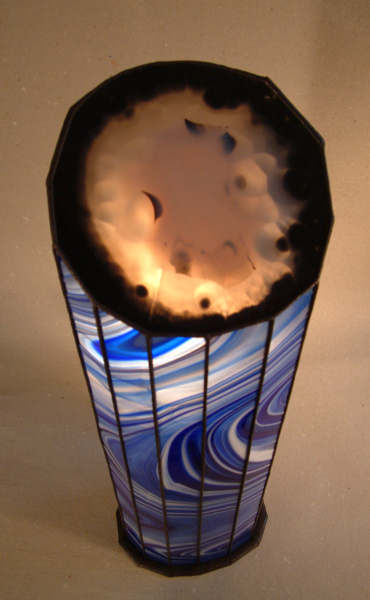 Leuchtobjekt BlaueGrotte, steil von oben gesehen und an
