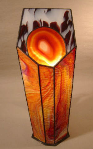 die Lampe Flame aus Uroboros Ripple Glas