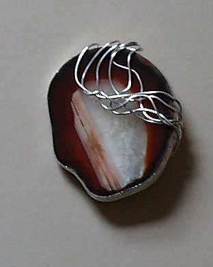 Agate Brooch, head with silverwire hair